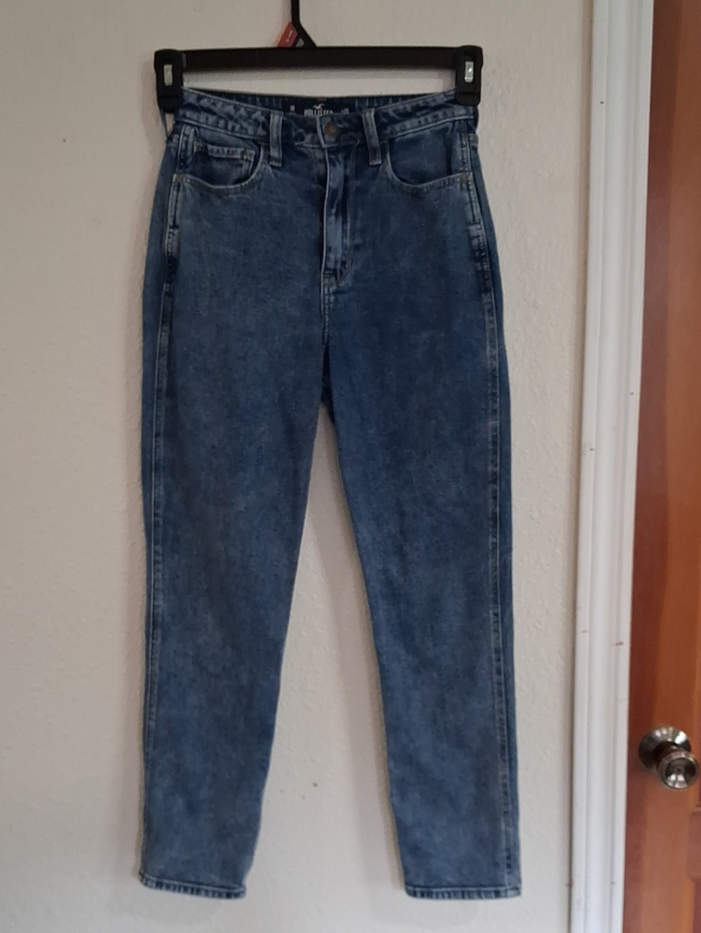 Hollister Women's High-Rise Acid Wash Blue Jeans